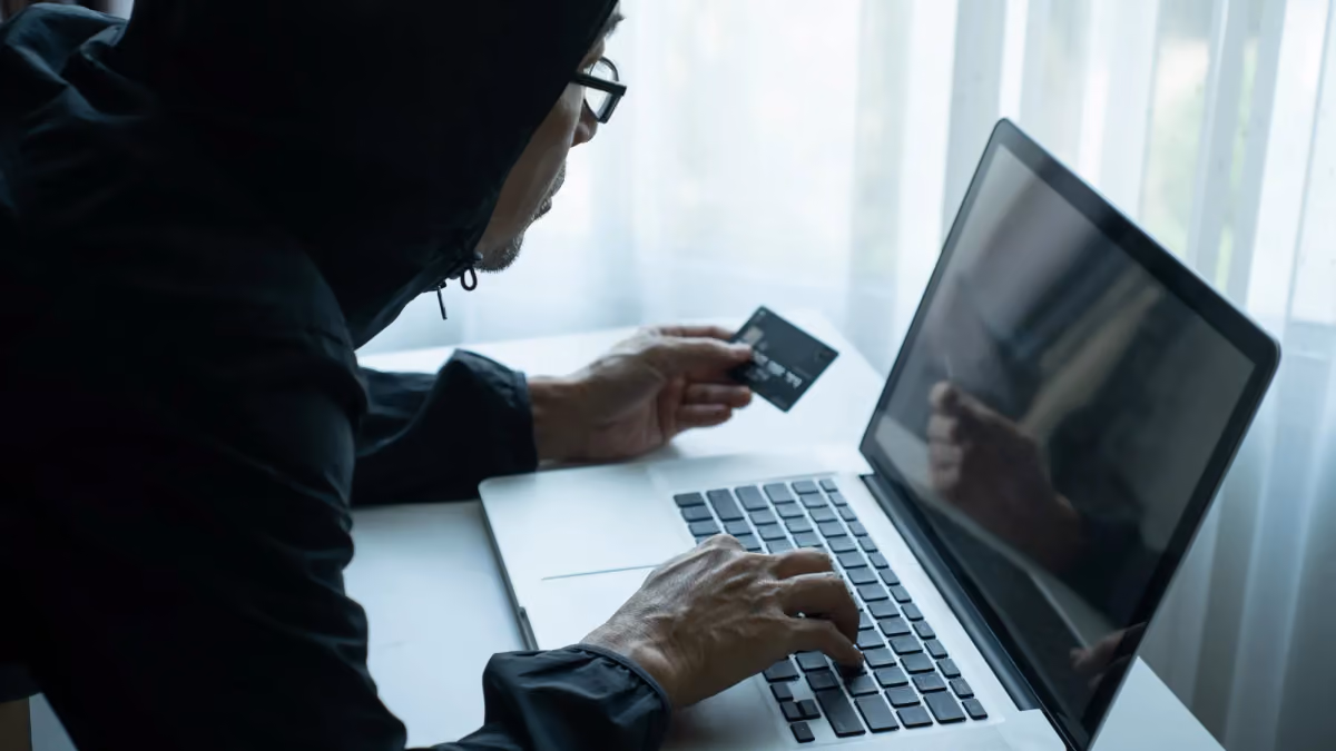 Bahaya Pinjol Ilegal: Dampak Serius bagi Keuangan dan Keamanan Data