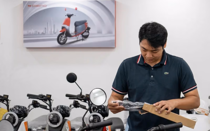 Lawrence, Usaha Otomotif