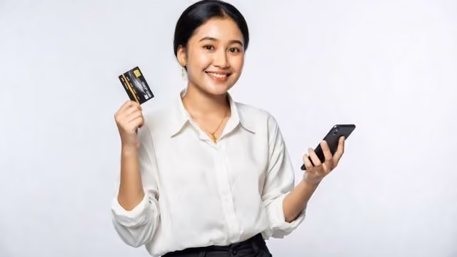 Pinjol vs Bank: Mana yang Lebih Sesuai untuk Kebutuhan Finansial Kamu