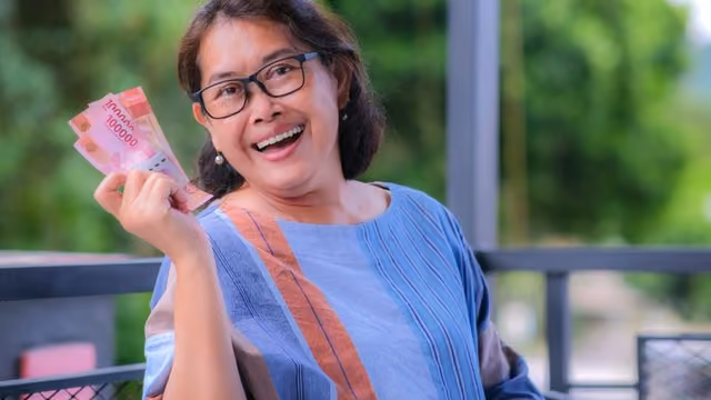 Pinjaman 5 Menit Cair: Solusi Pinjam Uang Cepat Cair